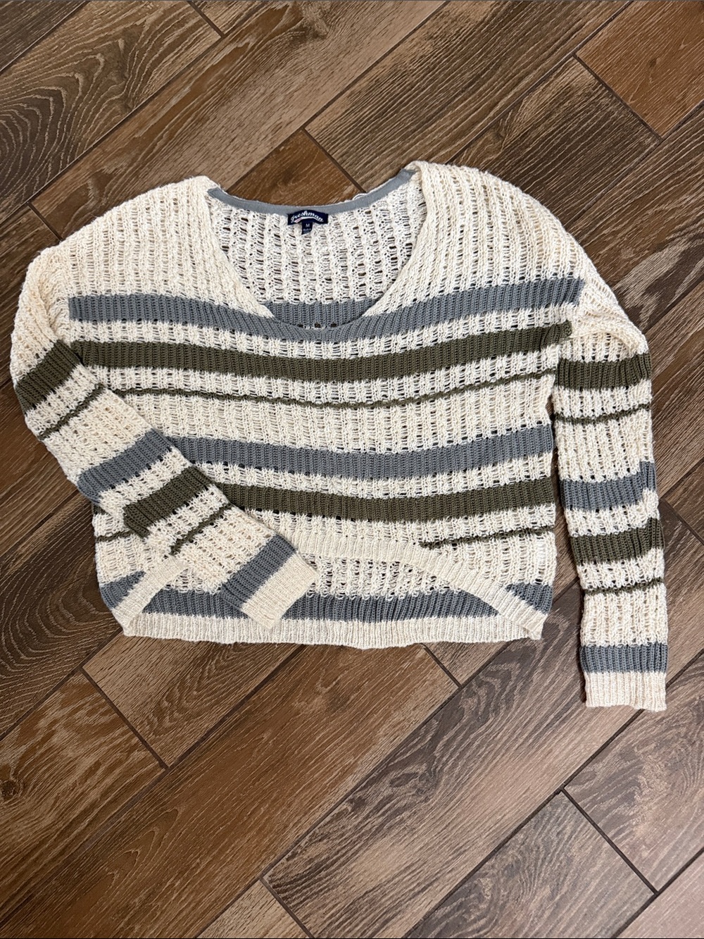 Open-Weave Crewneck Sweater in Cream, Blue & Olive